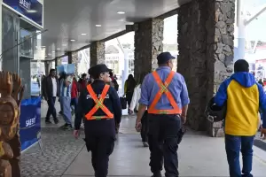 Un hombre manose en el Poncho a una chica de 14 aos