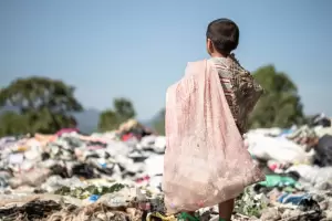 Baja la pobreza infantil en Argentina, pero UNICEF alerta por desigualdades