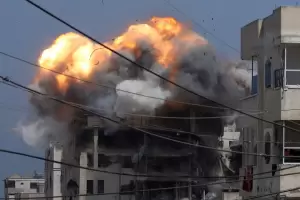 Israel intensifica la ofensiva en Gaza con un ataque por tierra y aire