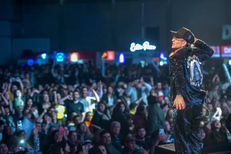 poncho 2025 tercera noche