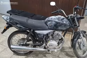 Intent sustraer una moto en Capital: lo detuvieron