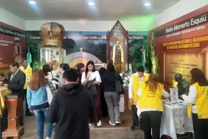 La Virgen del Valle y el Beato Esqui bendicen a los visitantes del Poncho