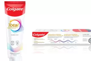 Anmat prohibi una pasta de dientes de Colgate por "eventos adversos"