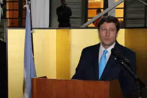 Renunci el vicecanciller Eduardo Bustamante y ya son 156 las salidas del gobierno