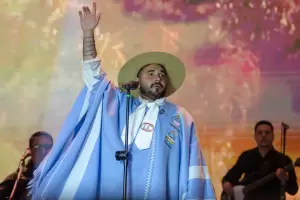 Lzaro Caballero defendi el folclore y cruz a Pettinato: "No sabs nada, hermano"