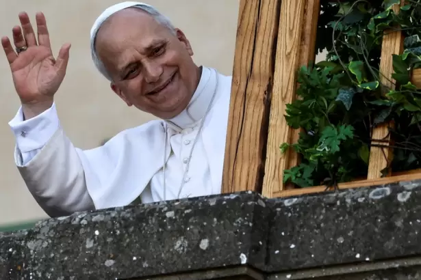 Seg�n el Vaticano, el Papa pas� "bien la noche", se levant� y desayun�