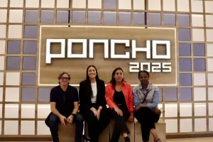 CAF elogi el potencial cultural y productivo durante su visita a la Fiesta del Poncho