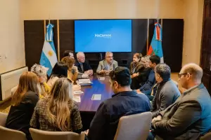 Con el aval de la Intersindical docente, se acept la propuesta del Gobierno y hubo acuerdo salarial