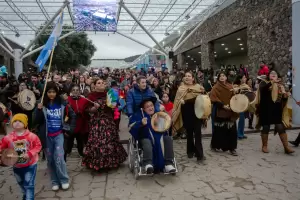 "Catamarca Retumba": cajas y coplas hicieron eco del Poncho