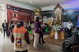 Emotivo homenaje a la Virgen del Valle y al Beato Esqui en el Poncho