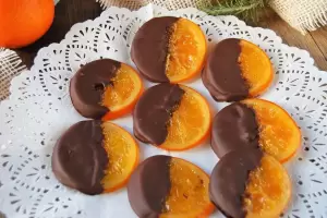 Paso a paso: Cmo preparar naranjitas de chocolate confitadas?