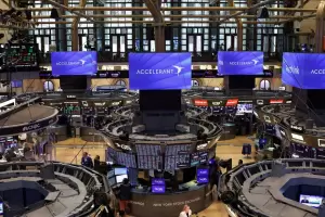 Fuerte repunte de bonos y acciones tras el anuncio del acuerdo con el FMI