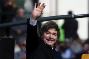 Milei impulsa el RIGI para revertir la fuga de multinacionales y captar inversiones millonarias