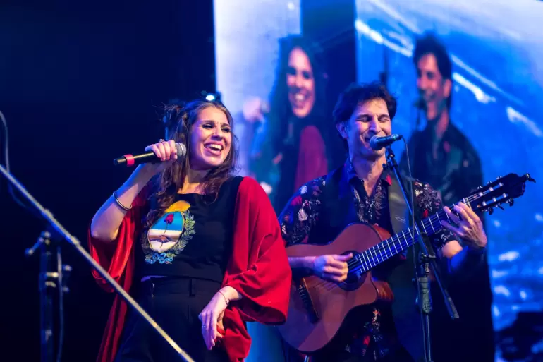 poncho 2025 Turf  Christian Herrera