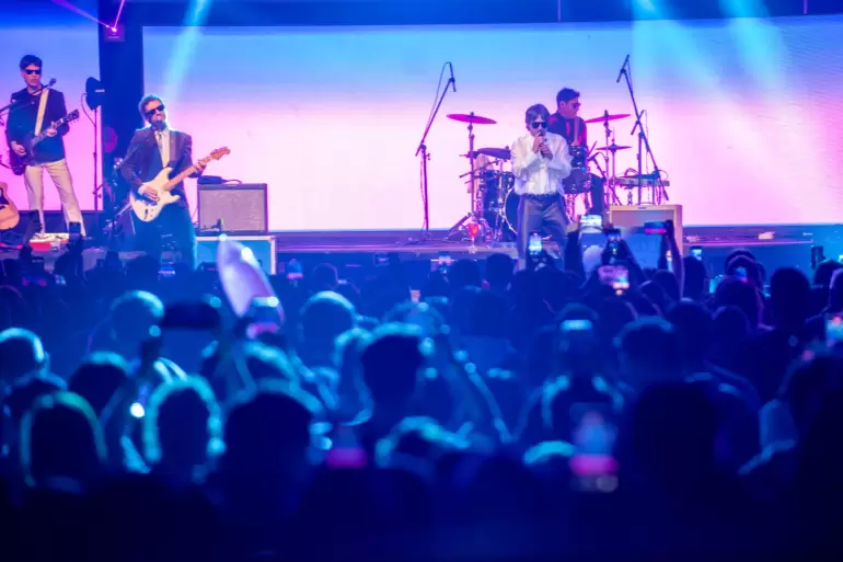 poncho 2025 Turf  Christian Herrera