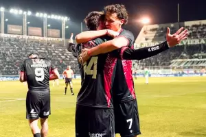 Barracas Central derrot� a Banfield y es l�der de la zona A