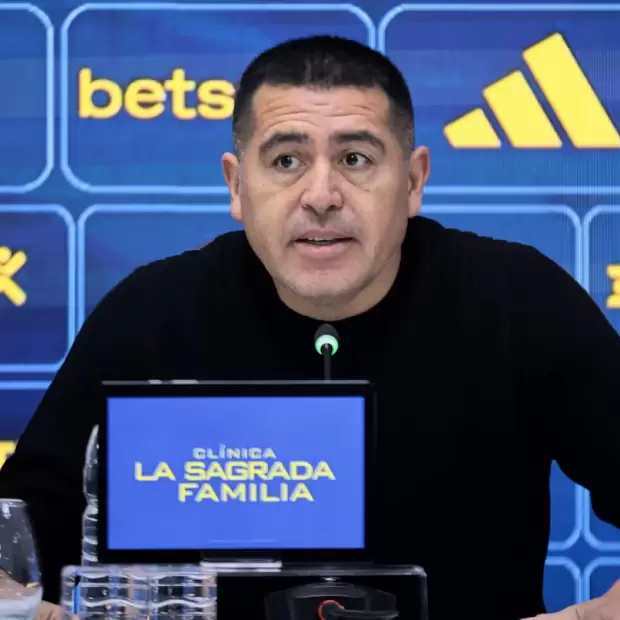 Riquelme oficializ� la ampliaci�n de La Bombonera