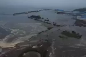 Kamchatka sufre nuevas rplicas del terremoto y las olas del tsunami llegan a California