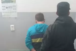 Denunci a su propio hijo de intento de robo: al detenerlo portaba un arma blanca