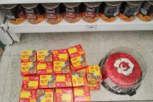 Secuestraron productos vencidos en supermercados de cadenas nacionales