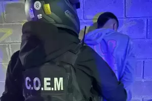 Intentaron robarle a un hombre, se defendi a los golpes y capturaron al delincuente