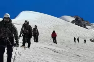Patrulla del Ejrcito Argentino hizo cumbre en el Himalaya por primera vez
