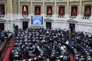 Pese a la presin del Gobierno, la oposicin logr qurum y hay debate en Diputados