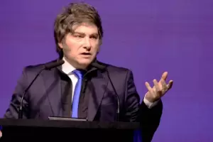 Milei afina la estrategia electoral y prepara una gira por provincias clave