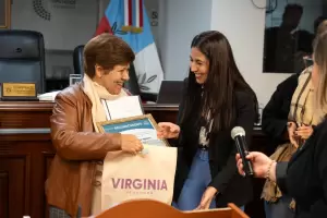 Virginia Del Arco homenaje� a "nena" Ag�ero en el Senado