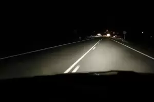 Horror en la ruta: levantaron a un hombre que haca dedo y abus de su hijita en el asiento de atrs