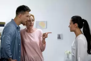 Cmo saber si tens una suegra txica: tres seales claves y qu hacer