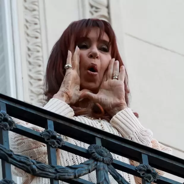 La Justicia advierte sobre la posible revocaci�n de la prisi�n domiciliaria de Cristina Kirchner