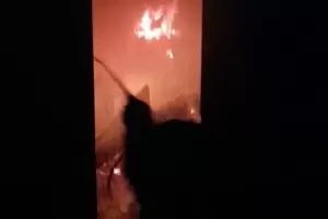 Sofocaron un incendio en una vivienda en la zona oeste