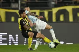 Copa Libertadores: Racing perdi sobre el final contra Pearol  en Uruguay