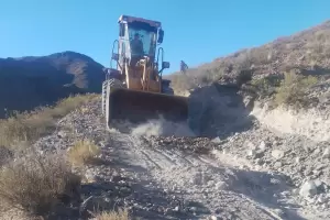 La Provincia colaborar con la apertura de una nueva huella para las termas Los Hornos