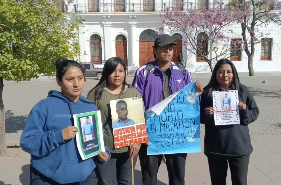 La familia de Marcelino Pachado reclamando justicia