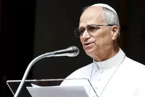 Len XIV llama a no resignarse a la "lgica del conflicto" en la previa de la cumbre Putin-Trump