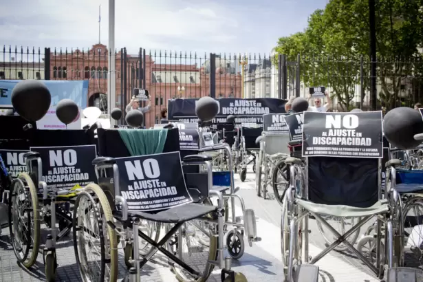 El Presupuesto 2027 proyecta menos pensiones por discapacidad pese a los reclamos por solicitudes pendientes