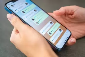 WhatsApp: el truco para eliminar stickers y audios y liberar espacio en tu celular
