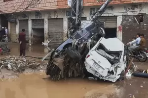 M�s de 300 fallecidos por lluvias torrenciales e inundaciones en Pakist�n