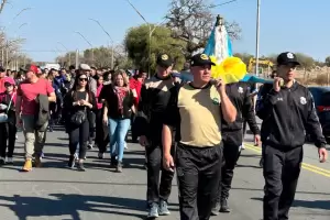 Conmovedora peregrinacin de la Polica a la Gruta de la Virgen del Valle