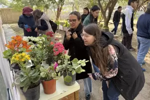 La huerta comunitaria "Sembrando Oportunidades" reabre sus puertas