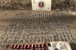 Conductor intent evadir un control y le encontraron 2.430 pastillas de ansiolticos