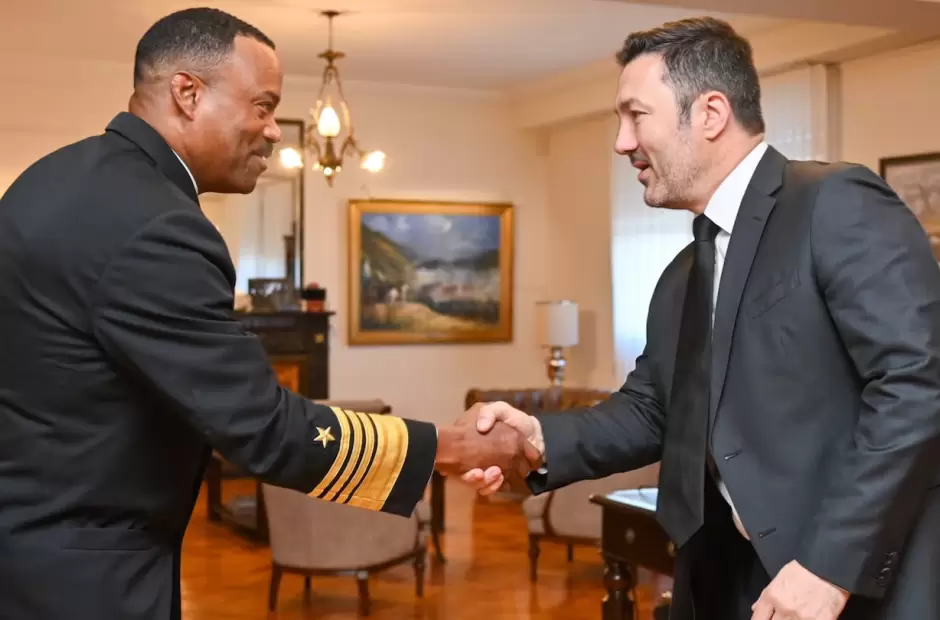 Alvin Holsey y Luis Petri