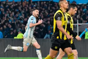 Racing le gan un partido vibrante a Pearol y est entre los ocho mejores de la Libertadores