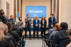 Entregan matr�culas a nuevas cooperativas y destacan la primera de trabajo audiovisual