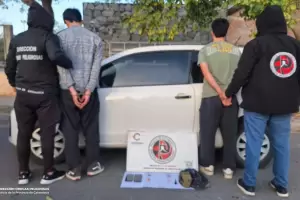 Detuvieron a dos jvenes con ms de medio kilo de marihuana