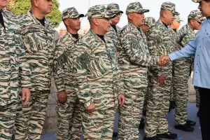 Unidos desaconseja viajar a Venezuela y Maduro refuerza las fuerzas armadas