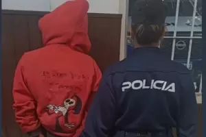 Aprehenden a una joven por agredir a una menor de 14 aos