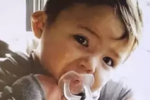 Comienza el juicio por el beb� de 18 meses torturado y asesinado con una aguja oxidada